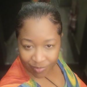 Meet your Posher, Latonya